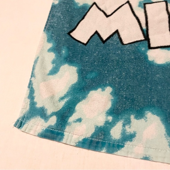 Vintage Disney Mickey Mouse Surfing Beach Towel - Picture 6 of 16